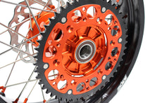 Load image into Gallery viewer, KKE 17Inch CUSH Drive Supermoto Wheels Rims For KTM690 SMC 2007-2011 320MM Disc