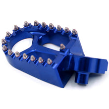 Load image into Gallery viewer, KKE BILLET CNC FOOTPEGS FOR YAMAHA YZ85 YZ125 YZ250 YZ426F YZ450F WR250F WR450F BLUE BLACK SILVER OPTIONAL
